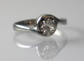 Antieke Art Deco witgouden ring met oudslijpsel diamant