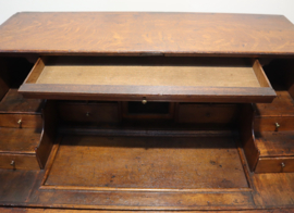 Antieke Engelse secretaire, 18e eeuw