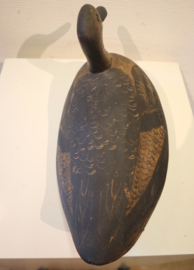 Oude houten lokeend