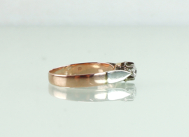 Antieke gouden solitair ring oud slijpsel diamant