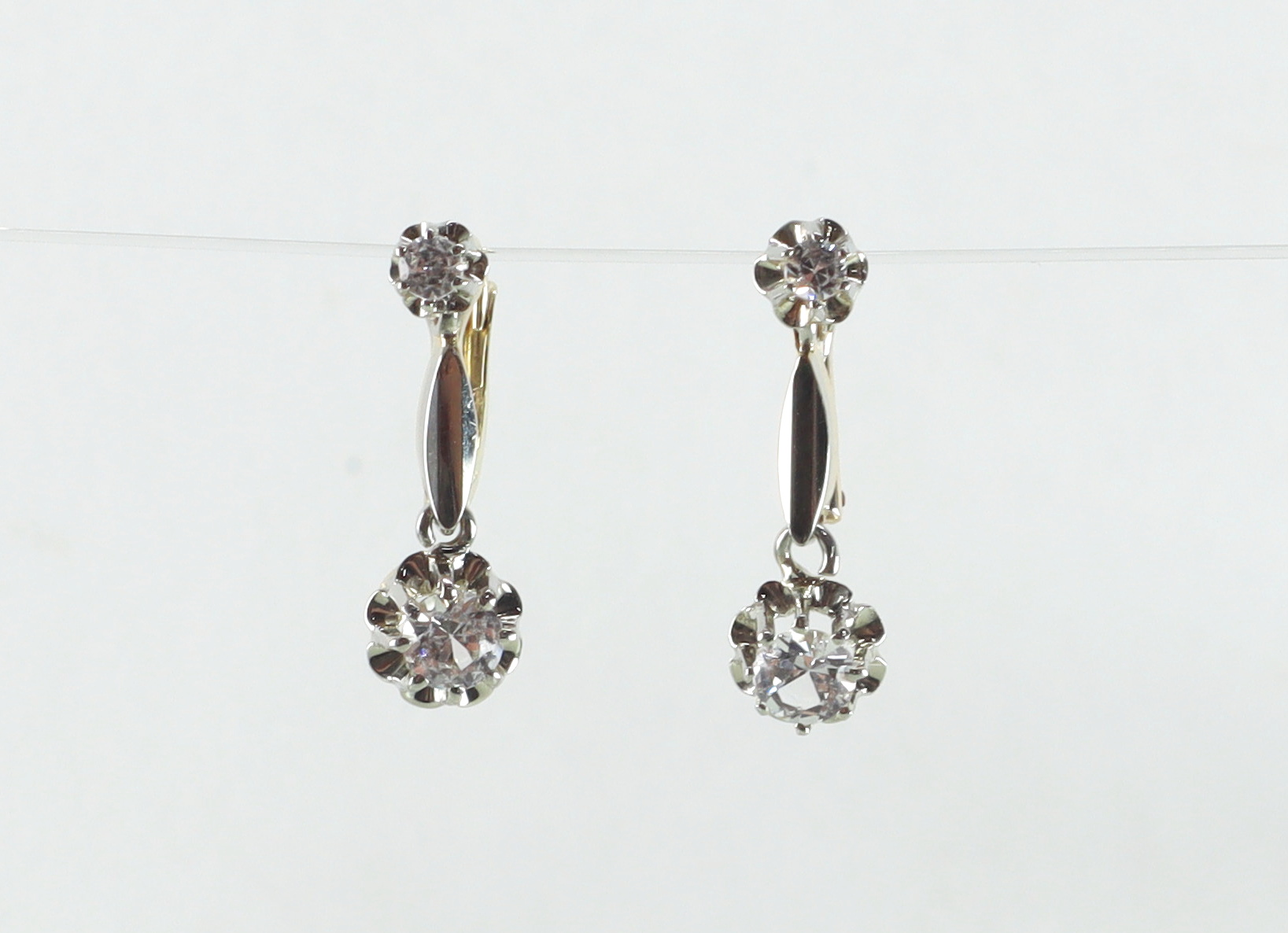 Antieke gouden oorbellen natuurlijke spinel