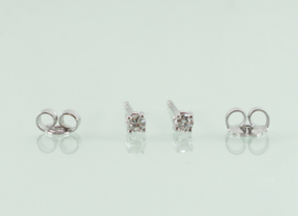 Witgouden oorbellen diamant