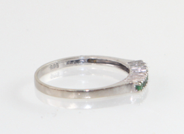Witgouden ring met smaragd, rijring
