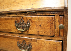 Antieke Engelse secretaire
