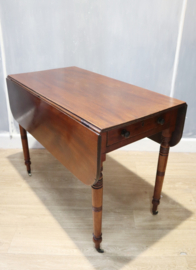 Antieke Engelse Pembroketafel, sidetable