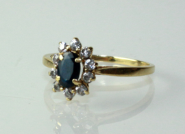Klassieke gouden ring met saffier en briljant