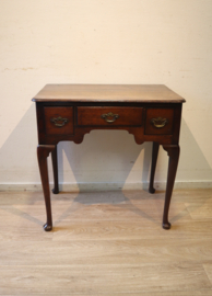 Antiek Engels wandtafeltje, lowboy