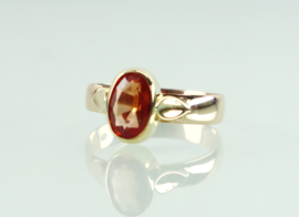 Vintage gouden ring oranje saffier