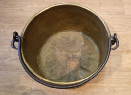 Antieke koperen bak