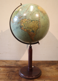 Antieke Nederlandse globe, Dr. Neuse/Bijleveld ca. 1925
