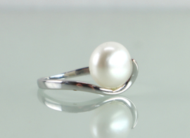 Vintage witgouden ring met bouton parel