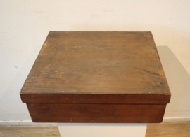 Twee antieke houten opbergdozen