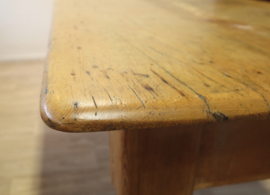 Antieke Franse tafel