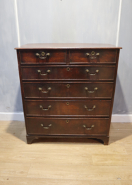 Antieke Engelse commode, 18e eeuw