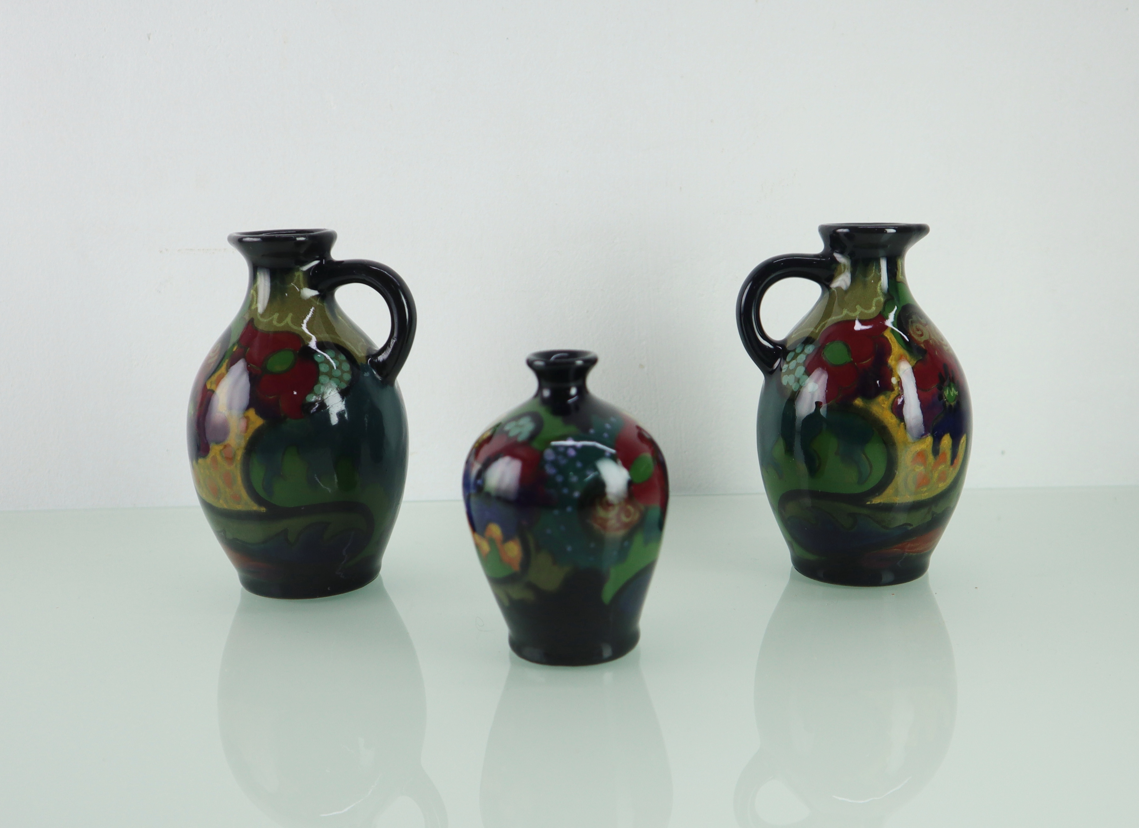 3 x Gouda plateel vaasjes, 1921
