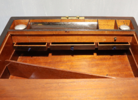 Antieke Engelse schrijfkist met geheime vakjes