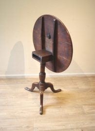 Antieke Engelse tilttop tafel, 18e eeuw