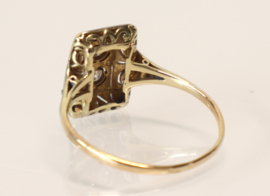 Mooi opengewerkte Art Deco gouden ring met diamanten