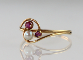 Antieke gouden ring parel robijnen, Jugendstil, ca. 1890