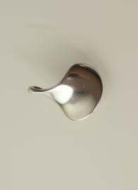 Deens design zilveren hanger van Agnete Dinesen voor Anton Michelsen, ca. 1960