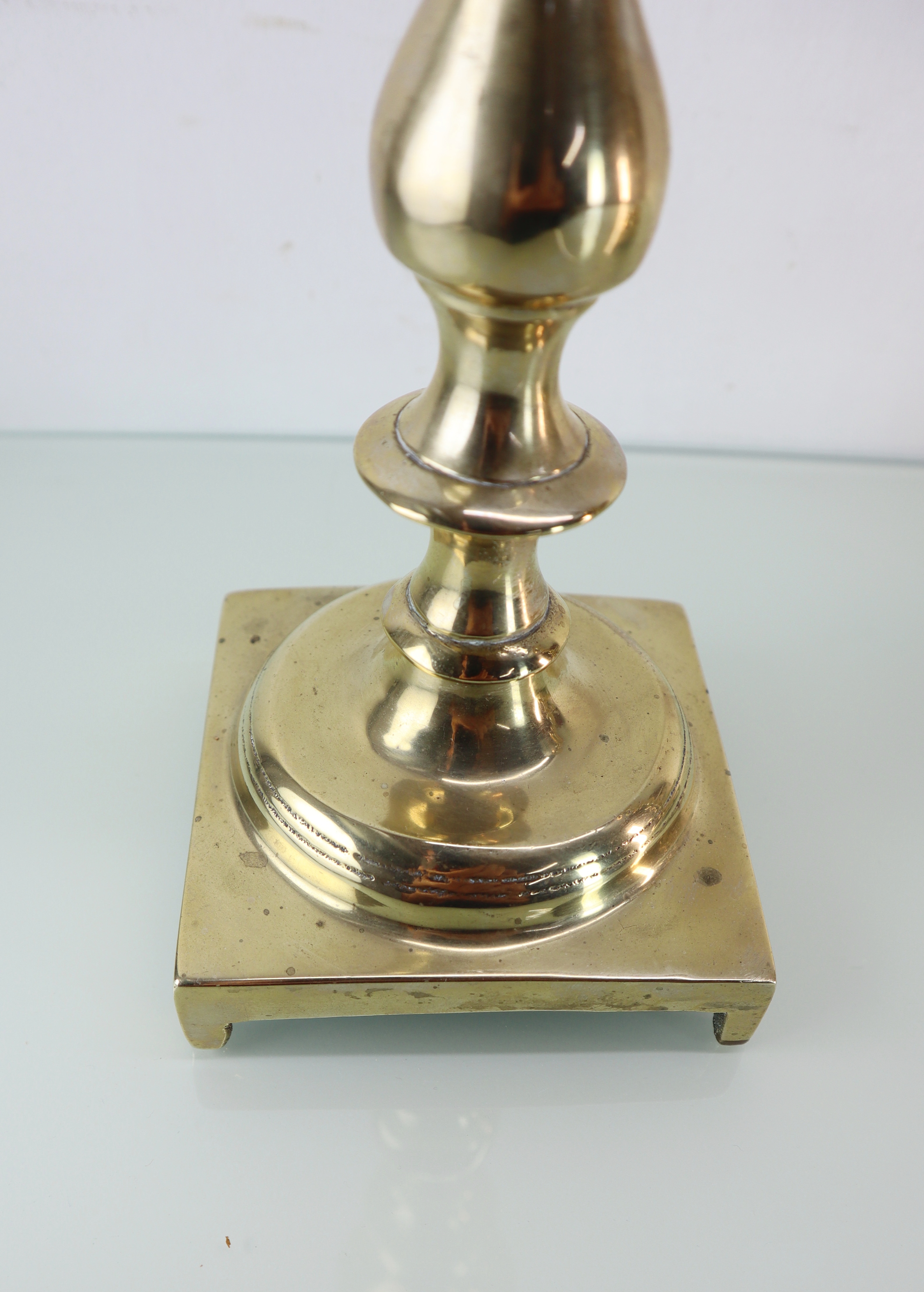 Set bronzen kandelaars, 18e eeuw