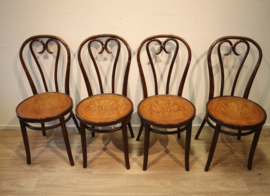 Set van vier caféstoelen