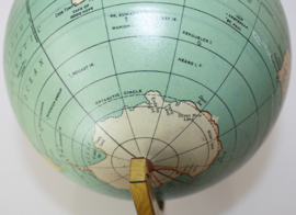 Metalen globe J Chein USA ca 1933