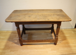 Antieke Hollandse kloostertafel