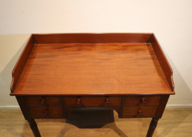 Antiek Engels schrijftafeltje, sidetable