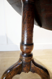 Antieke Engelse tilttoptafel, 18e eeuw