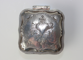 Zilveren pepermuntdoosje 1882, tandendoosje