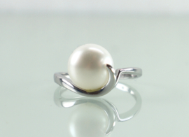 Vintage witgouden ring met bouton parel