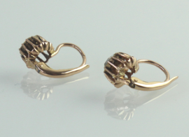 Antieke 19e eeuwse gouden oorbellen met roosdiamant
