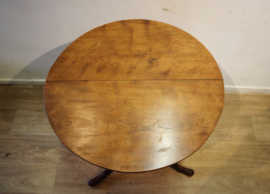 Antieke Engels tilttop tafeltje