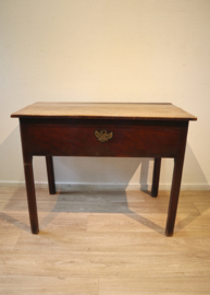 Antiek tekentafeltje, sidetable