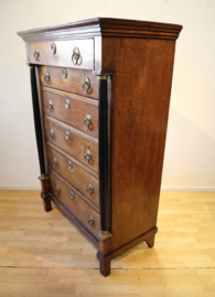Antieke Hollandse chiffonière