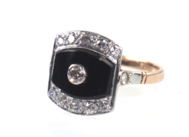 Art Deco ring rosé goud platina onyx diamant, ca. 1920