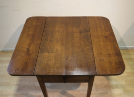 Antieke Engelse Pembroketafel