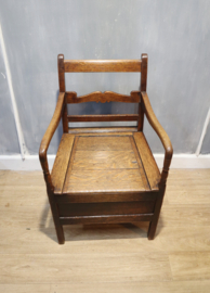 Antieke Engelse armstoel