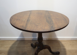 Antieke Engelse tilttoptafel, 18e eeuw