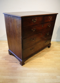 Antieke Engelse commode 18e eeuw