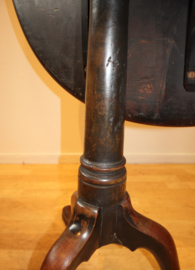 Antieke Engelse Tilt-toptafel