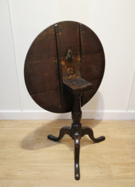 Antieke Engelse bijzettafel