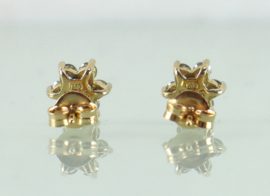 Gouden 18 karaat oorknoppen bloem met diamant