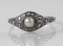 Antieke gouden Art Deco ring met roosdiamanten en parel