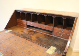 Antieke Engelse secretaire