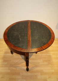 Antieke wandtafel