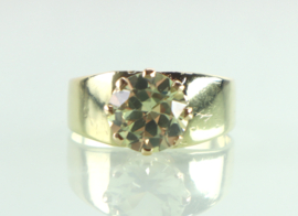 Gouden ring met grote groene saffier