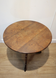 Antieke Engelse tilttoptafel, 18e eeuw