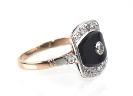 Art Deco ring rosé goud platina onyx diamant, ca. 1920